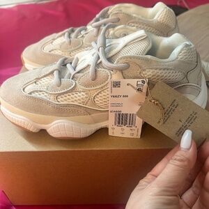 Yeezy 500 BNIB size 6
